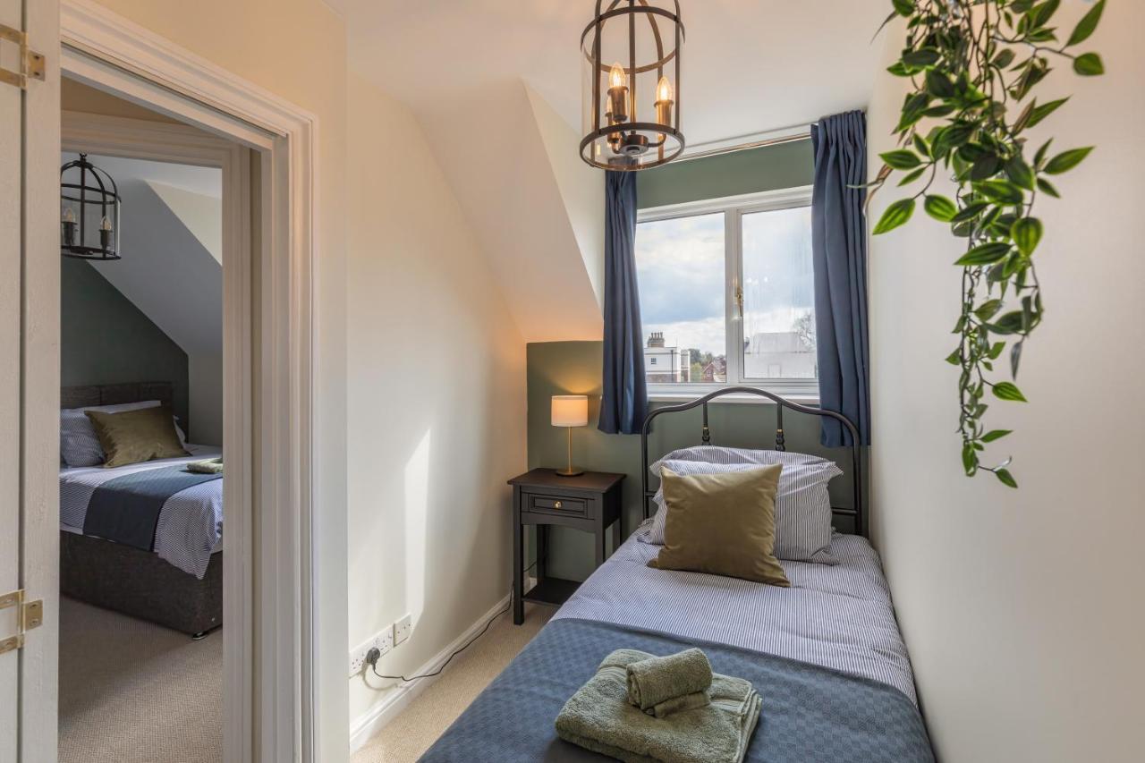 4 Bed City House With Private Garden And Parking Winchester Luaran gambar