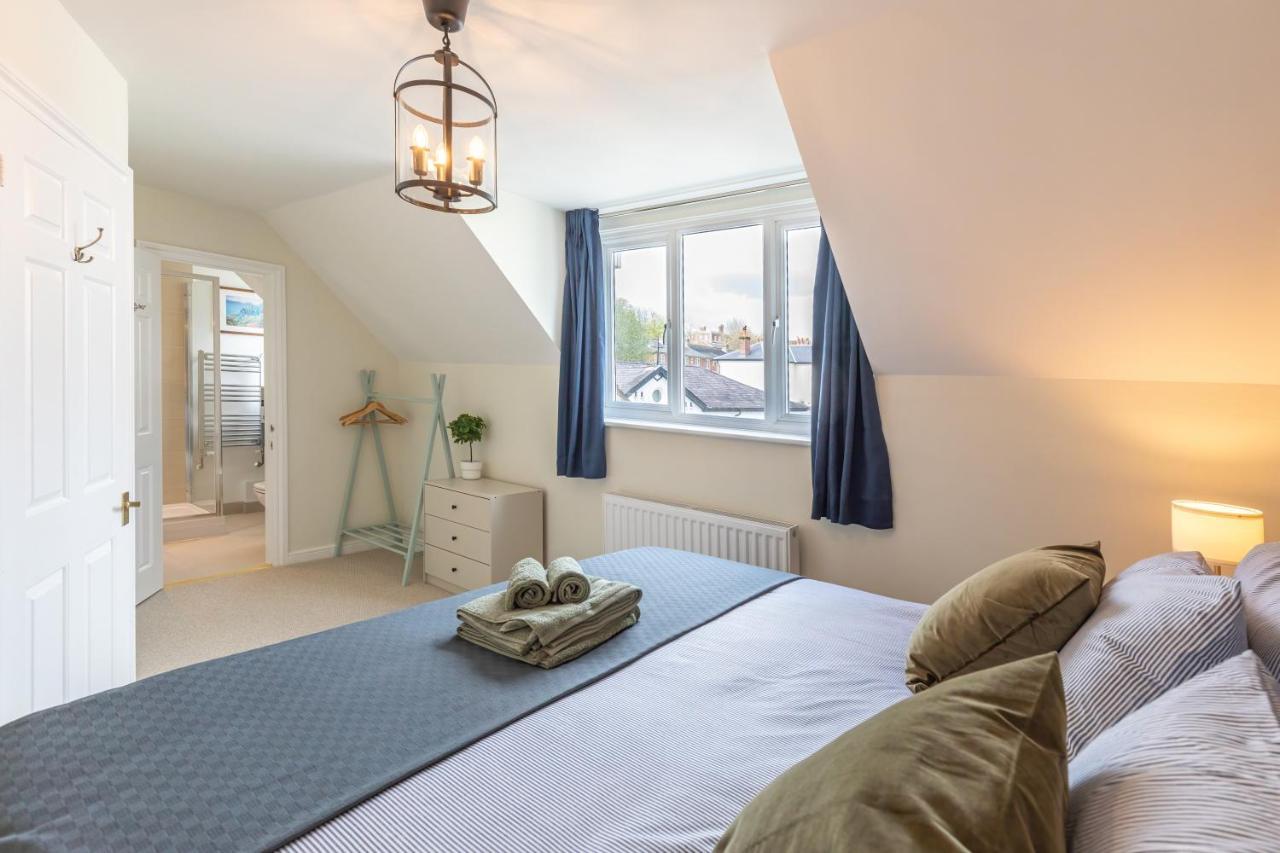 4 Bed City House With Private Garden And Parking Winchester Luaran gambar
