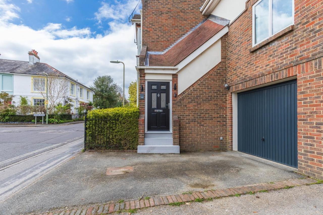 4 Bed City House With Private Garden And Parking Winchester Luaran gambar